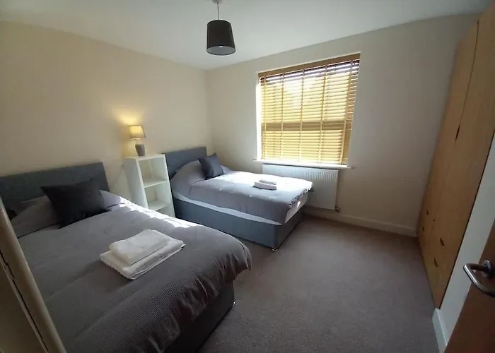 Comfortable And Spacious 2 Bedrooms Free Parking
