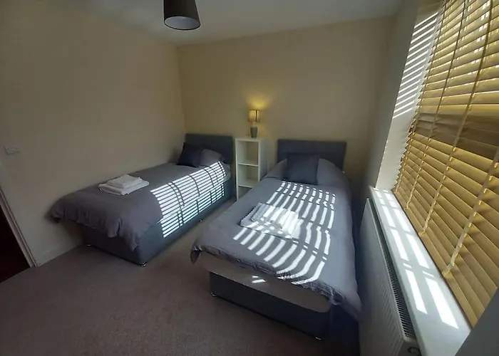 Comfortable And Spacious 2 Bedrooms Free Parking